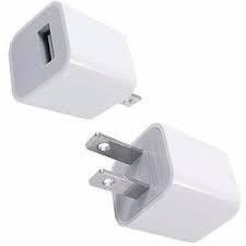 El cubo cargador iPhone es un cubo USB de pared que sirve para cargar diferentes